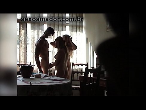 ❤️ L'amichi sessu invitanu un omu gigante è un trio cun ellu ☑ Porno à noi % co.amourpassionfever.ru% ❤
