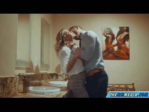 ❤️ Quandu una bionda tettona ti seduce in un bagnu publicu ☑ Porno à noi % co.amourpassionfever.ru% ❤